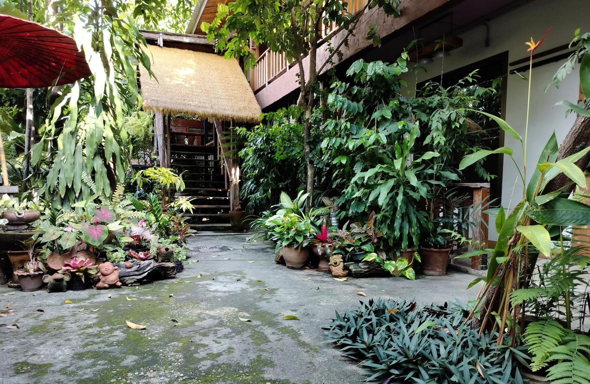 Aparthotel Oldy De Garden Chiang Mai Zewnętrze zdjęcie