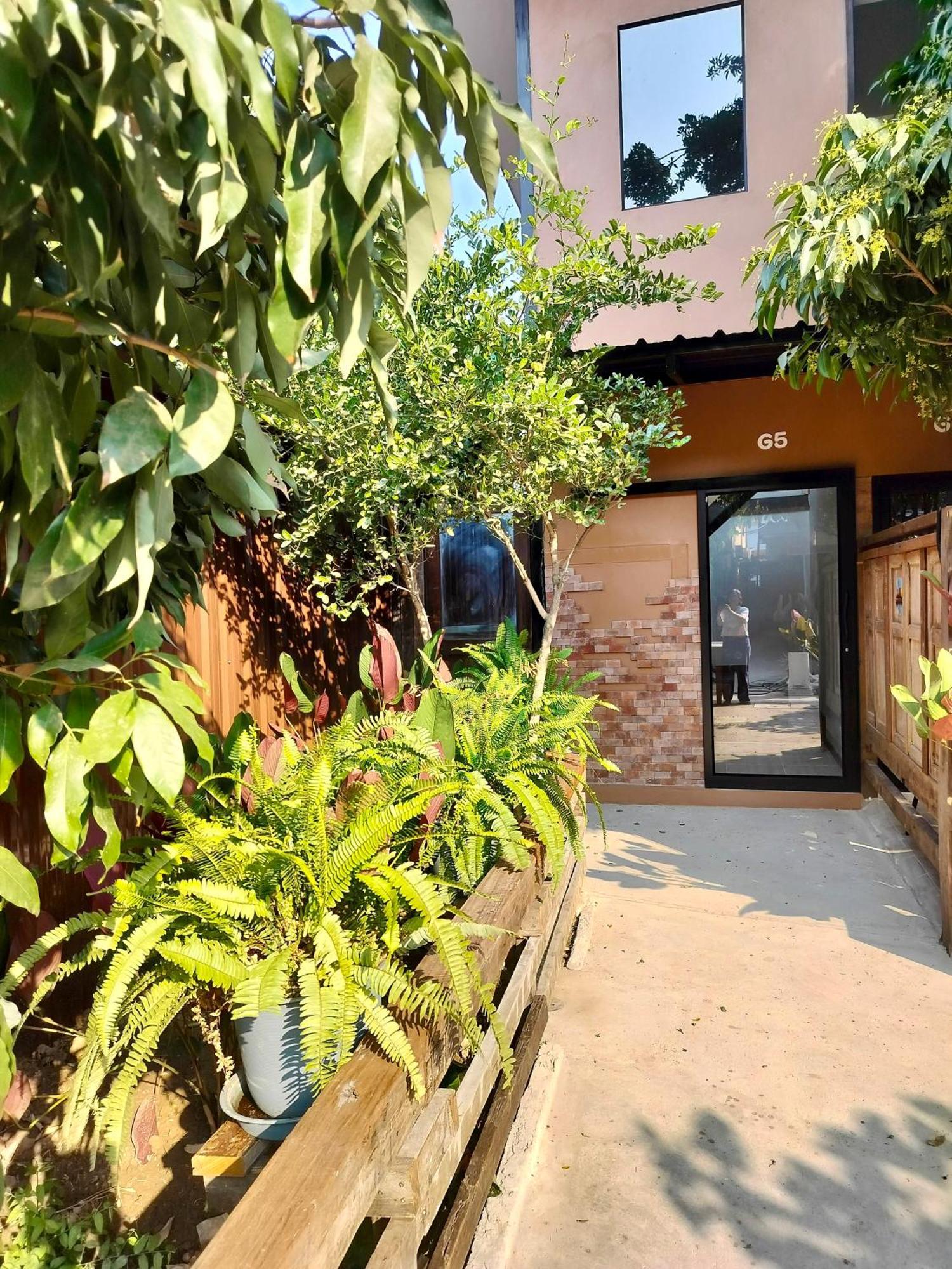 Aparthotel Oldy De Garden Chiang Mai Zewnętrze zdjęcie